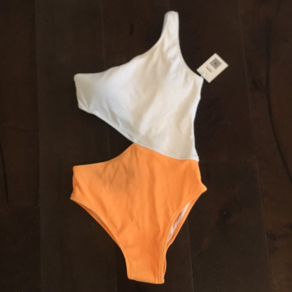 Cupshe Other - Women’s cupshe one piece swimsuit NWT! Sz L